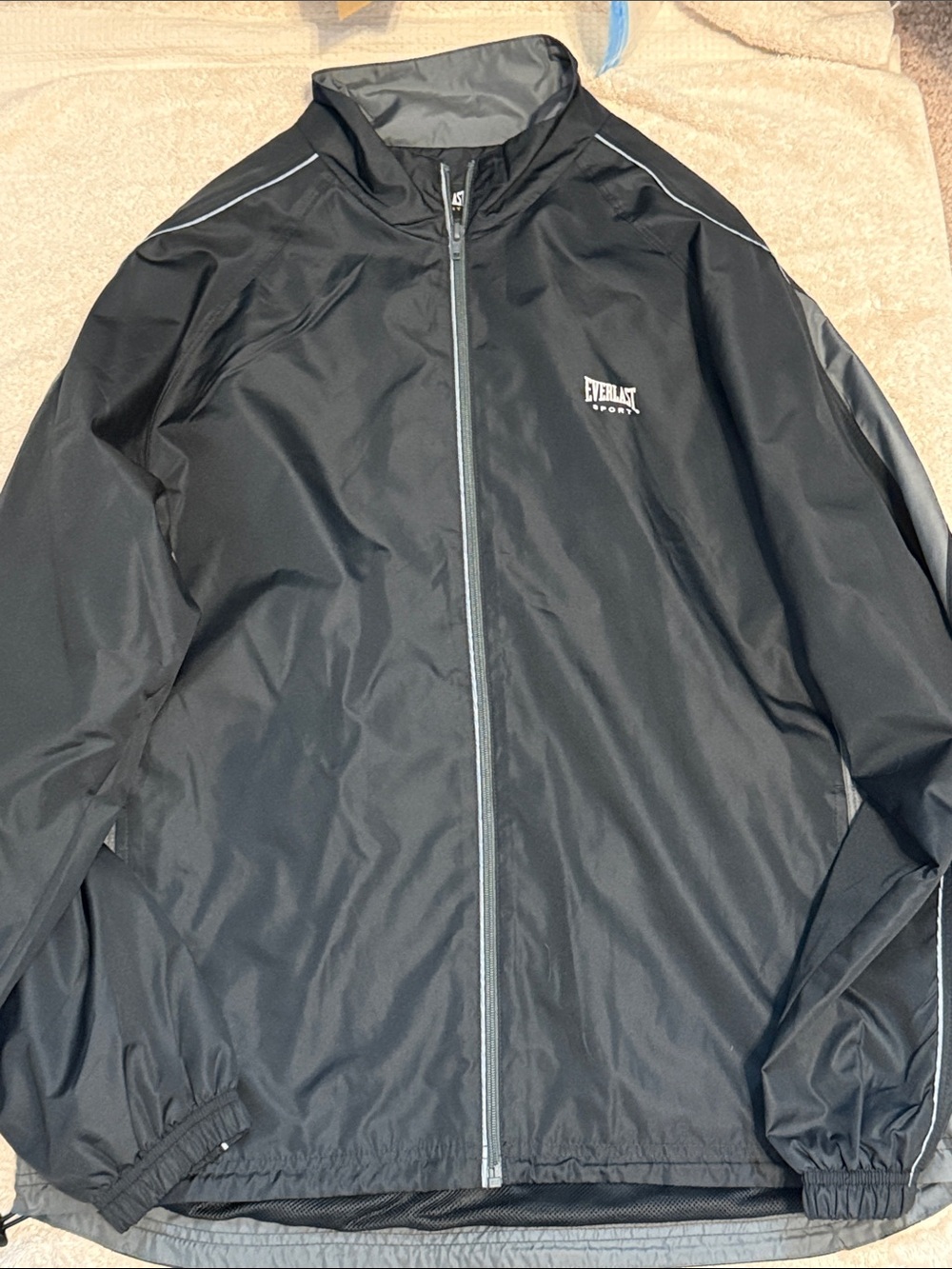 Everlast Black and Gray Men’s Lightweight Windbreaker Jacket